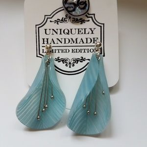 Beautiful calla flower earrings